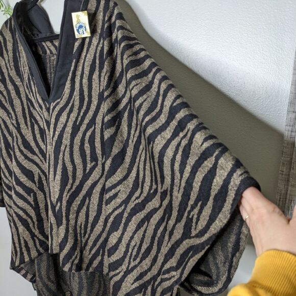 Women's Zebra Hooded Poncho Cape - Picture 7 of 8